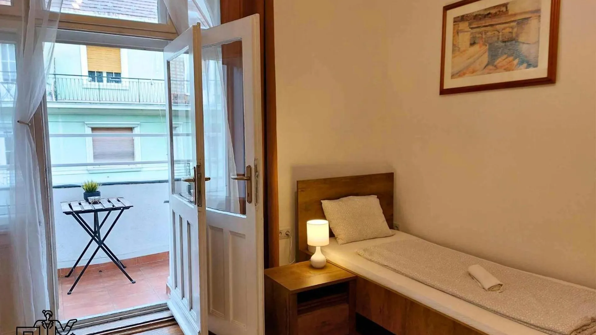 Black Sheep Budapest Smart Rooms Hostel
