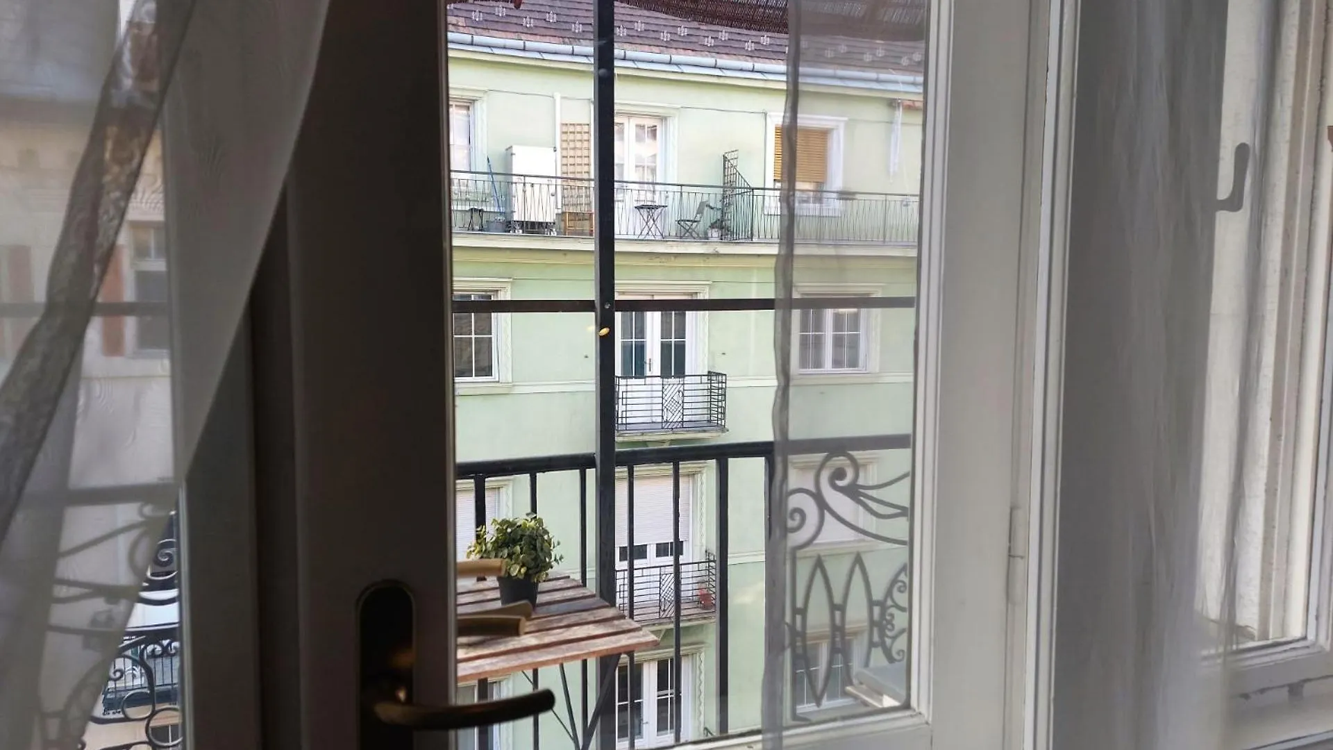 Black Sheep Budapest Smart Rooms Ostello