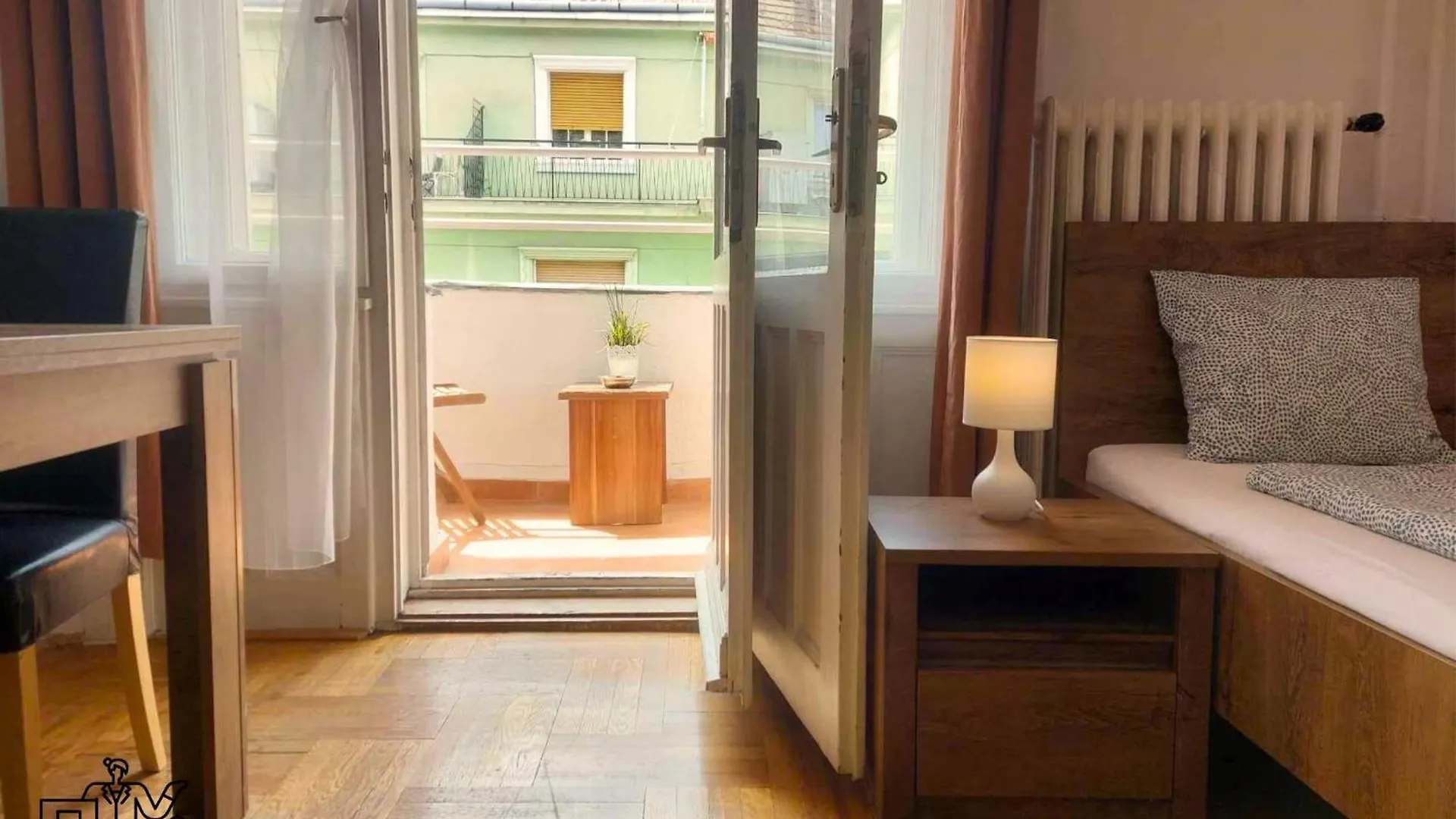 Black Sheep Budapest Smart Rooms